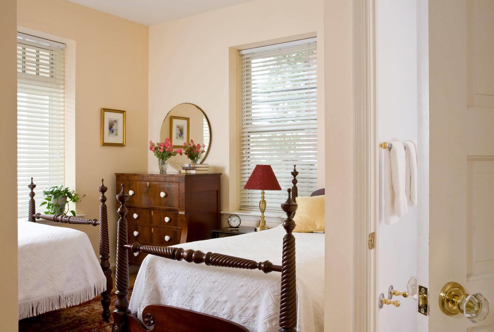 Woodley Park Guest House Washington Bagian luar foto